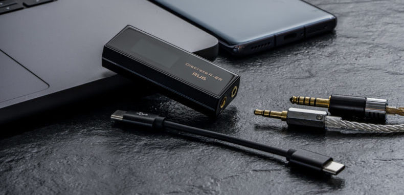 新製品】#Cayin 『RU6・Discrete R2R』と専用ケース、Lightning 